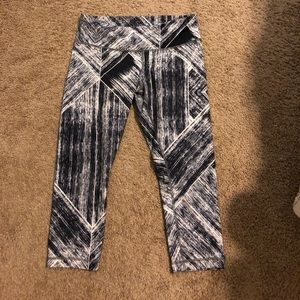 Lululemon High Waisted Wunder Under Crop Length